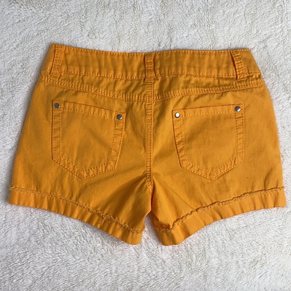 🤩🧡 Embroidered Denim - Picture 2 of 5